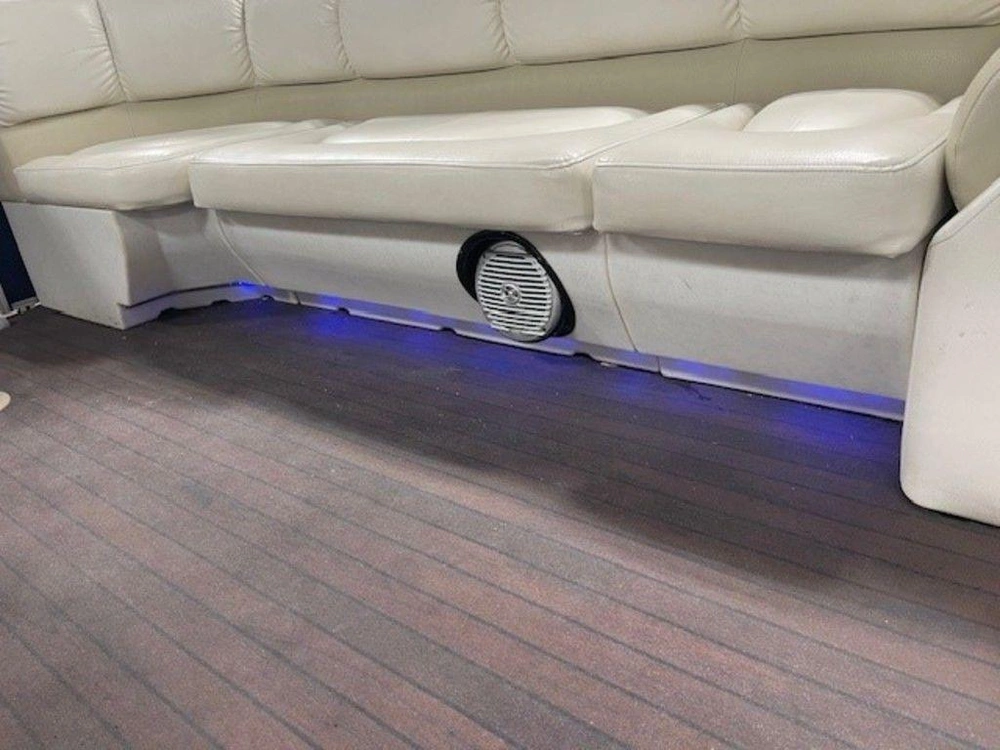 2014 Harris Sunliner 220 alt