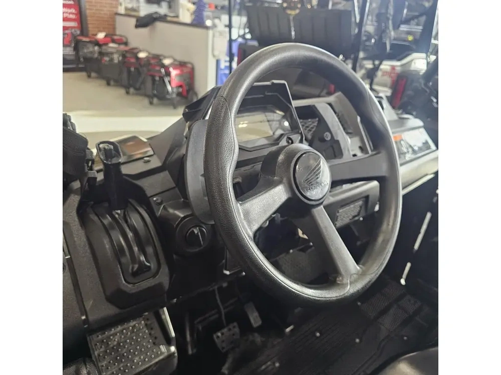 2025 Honda Pioneer 700-4 Utv alt