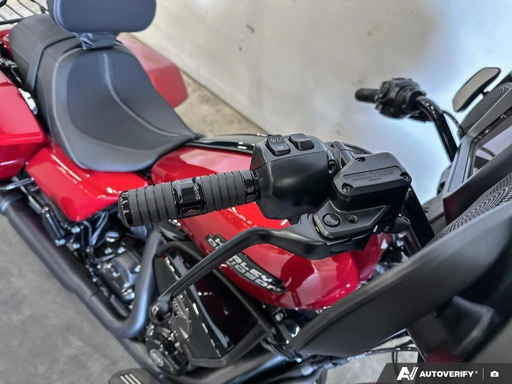 2025 Harley-davidson Street Glide alt