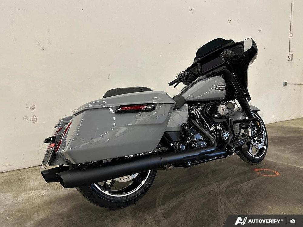 2026 Harley-davidson Street Glide alt
