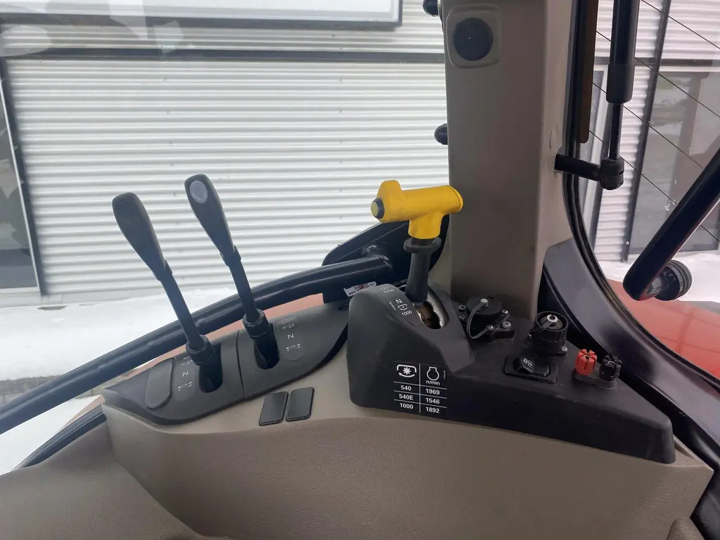 2021 Case IH Vestrum 100 A8