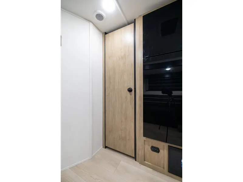 2026 Cherokee 29TE Grey Wolf