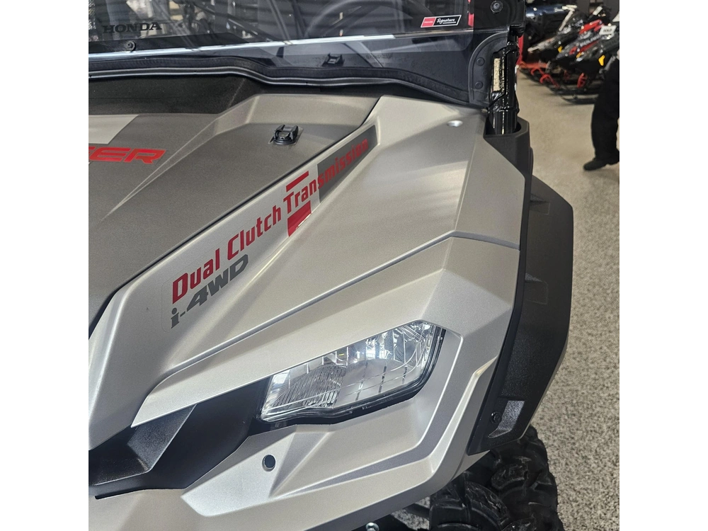 2025 Honda Pioneer 1000-5 alt