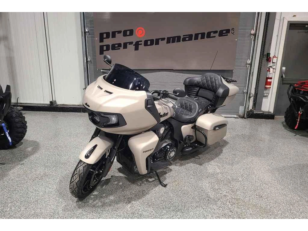 Indian Motorcycle Pursuit Dh Premium 2023 alt