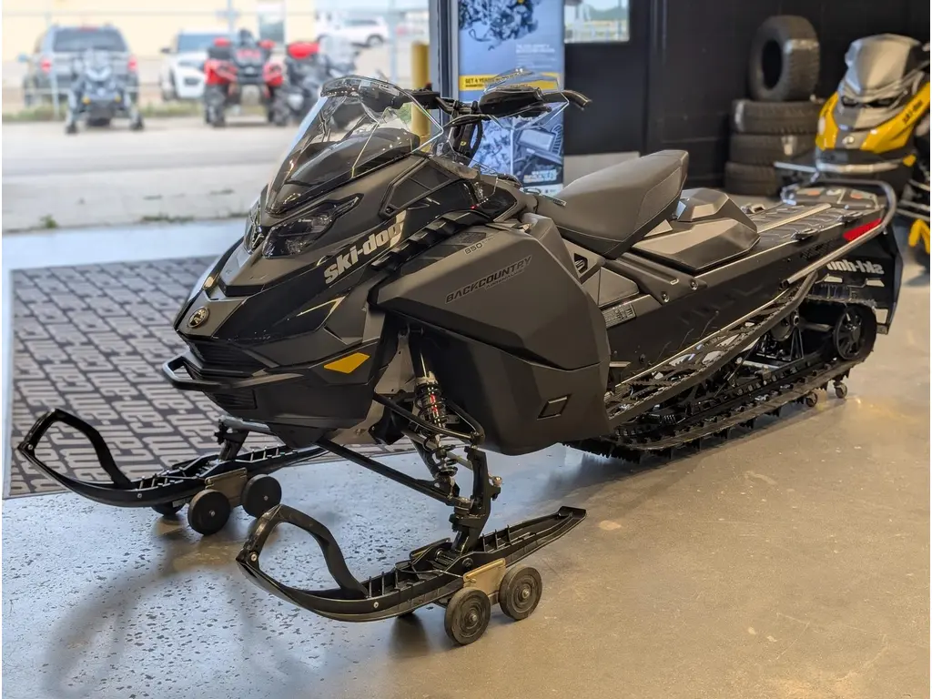 2026 Ski-Doo BACKCOUNTRY ADRENALINE (39") 600R E-TEC PowderMax 2.0" E.S. 
