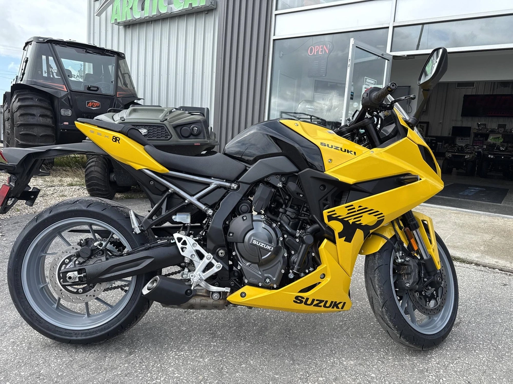 2025 Suzuki Gsx-8r alt
