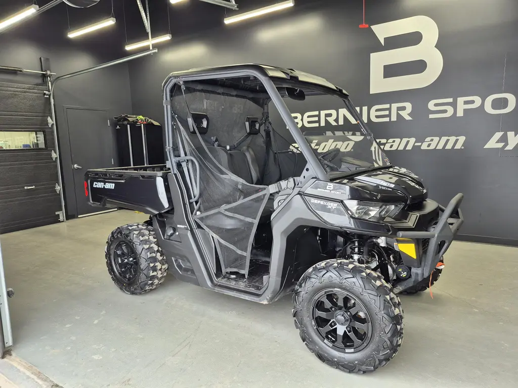 Can-Am VCC 2025 DEFENDER XT HD9 2025