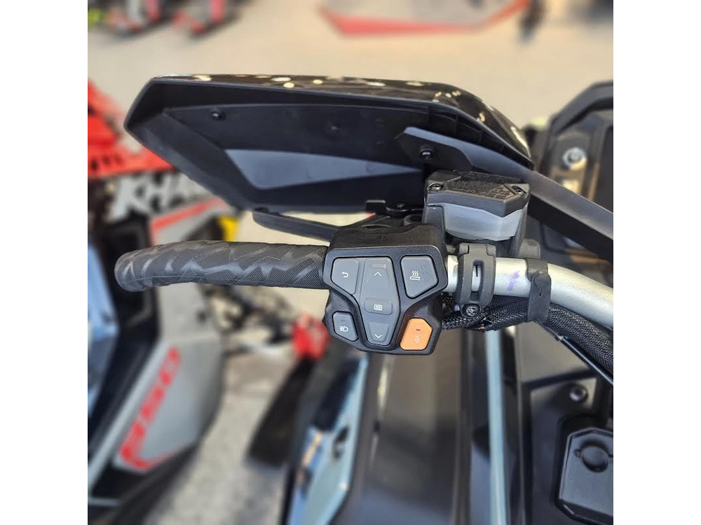 2026 Polaris 850 Switchback Assault 146 alt