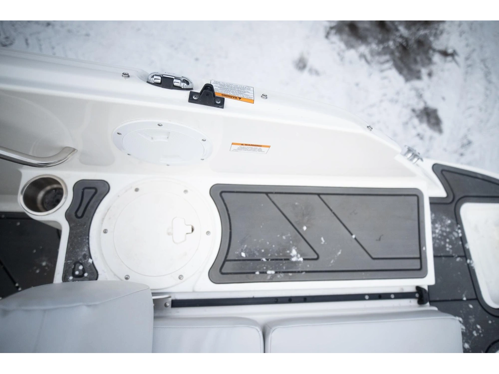 2023 Bayliner M19 alt