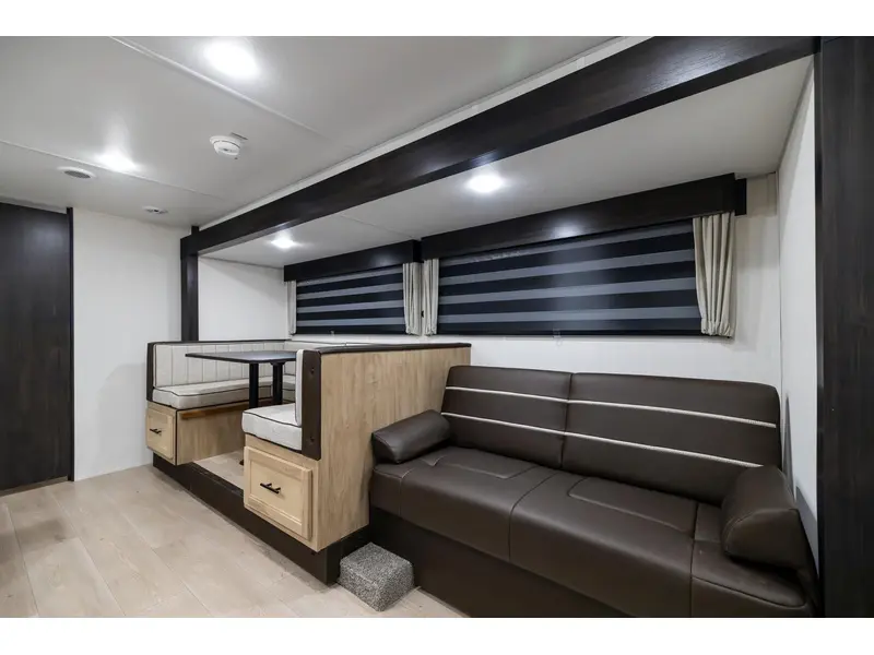 2026 Cherokee 29TE Grey Wolf