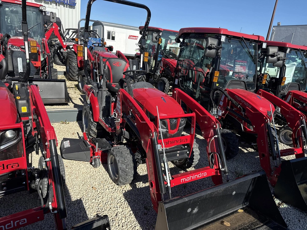 2025 Mahindra 1120 Hst 4fhilm alt