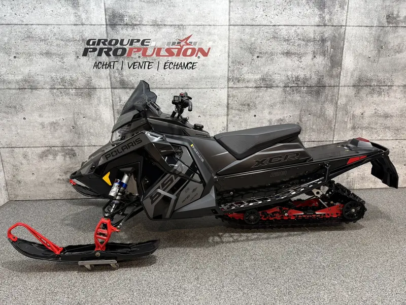 2025 Polaris Indy XCR 850 | Garantie déc. 2028