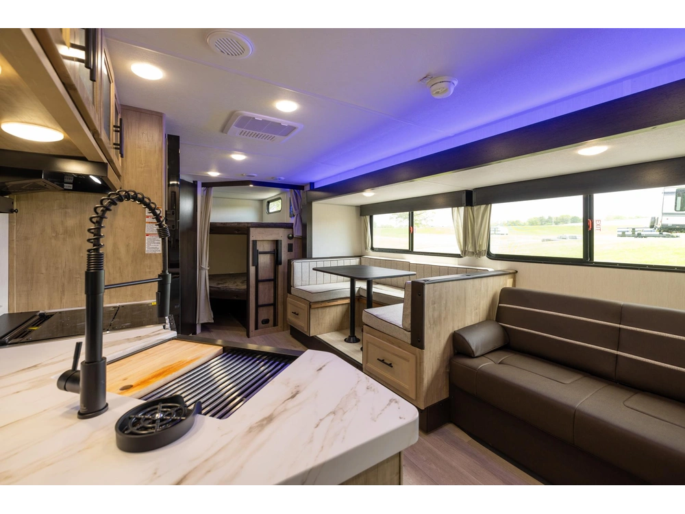 2026 Cherokee 26dbh Grey Wolf alt