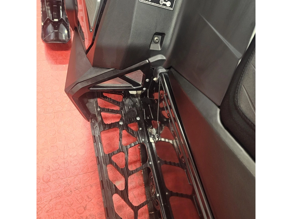 2025 Polaris 650 Switchback Assault 146 alt