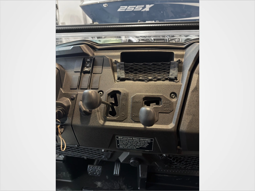 2026 Honda Pioneer 700-4p Dlx alt