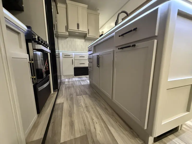 2026 Astoria 3173RLP Platinum