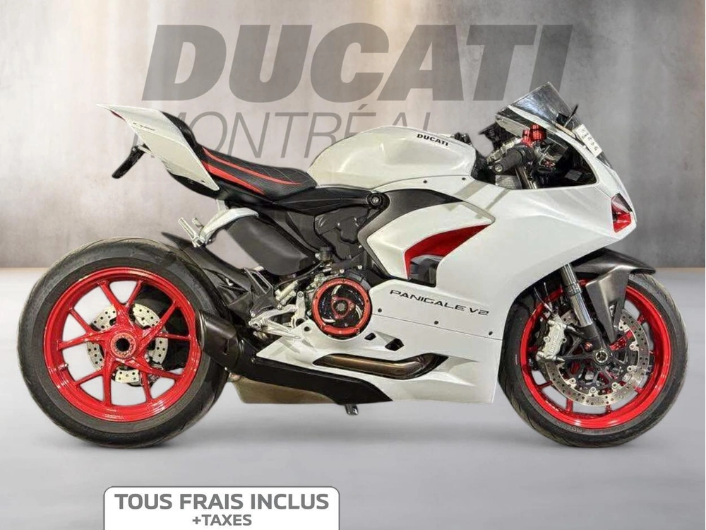 Ducati Panigale V2 2021 alt
