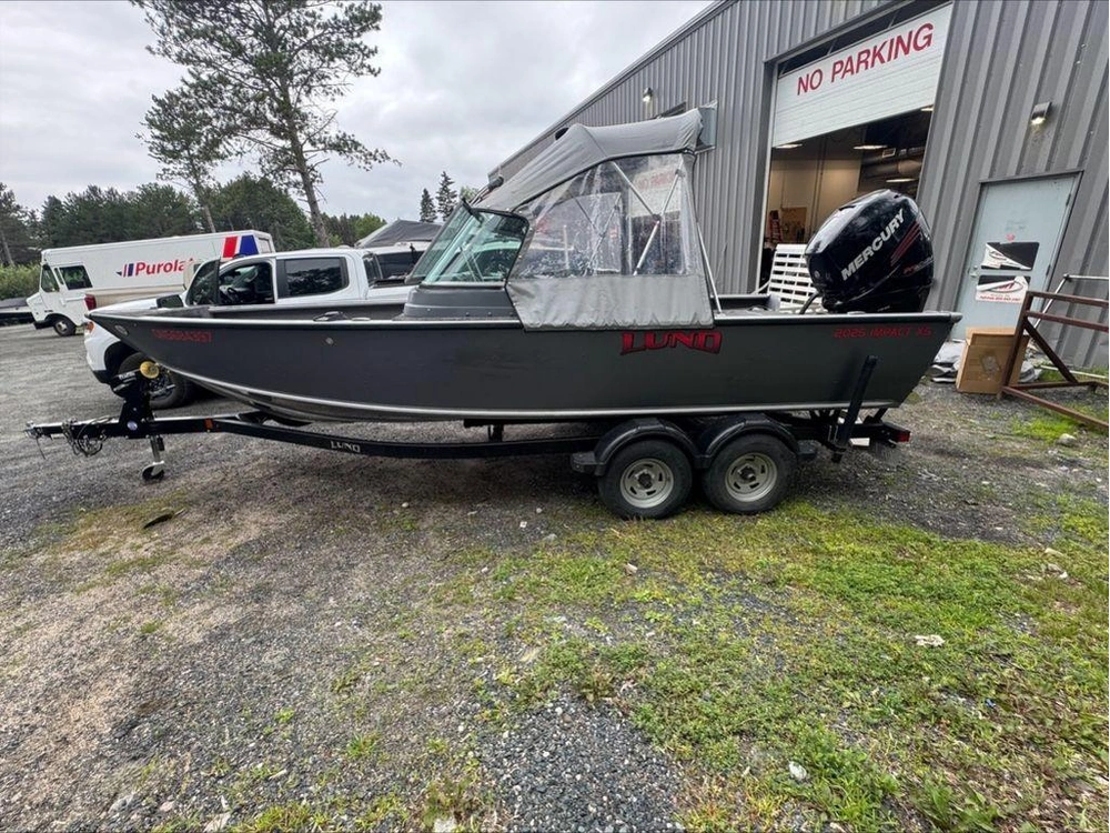 2017 Lund Boat Co Impact 2025 Sport alt