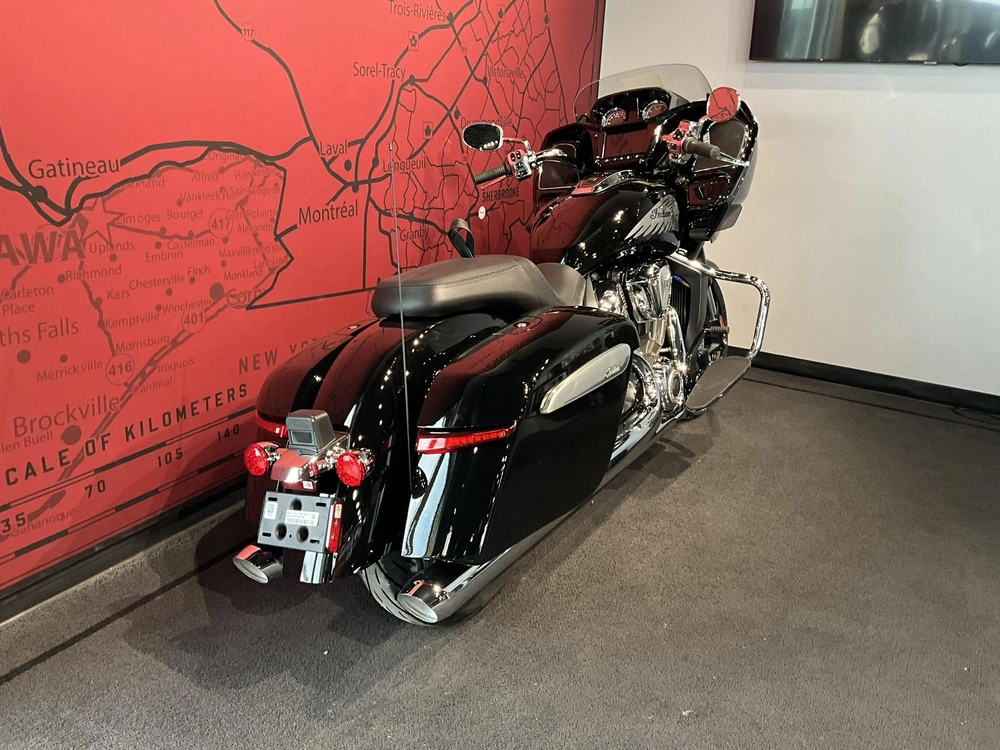 Indian Motorcycle Challenger Limited + 112 Package 2026 alt