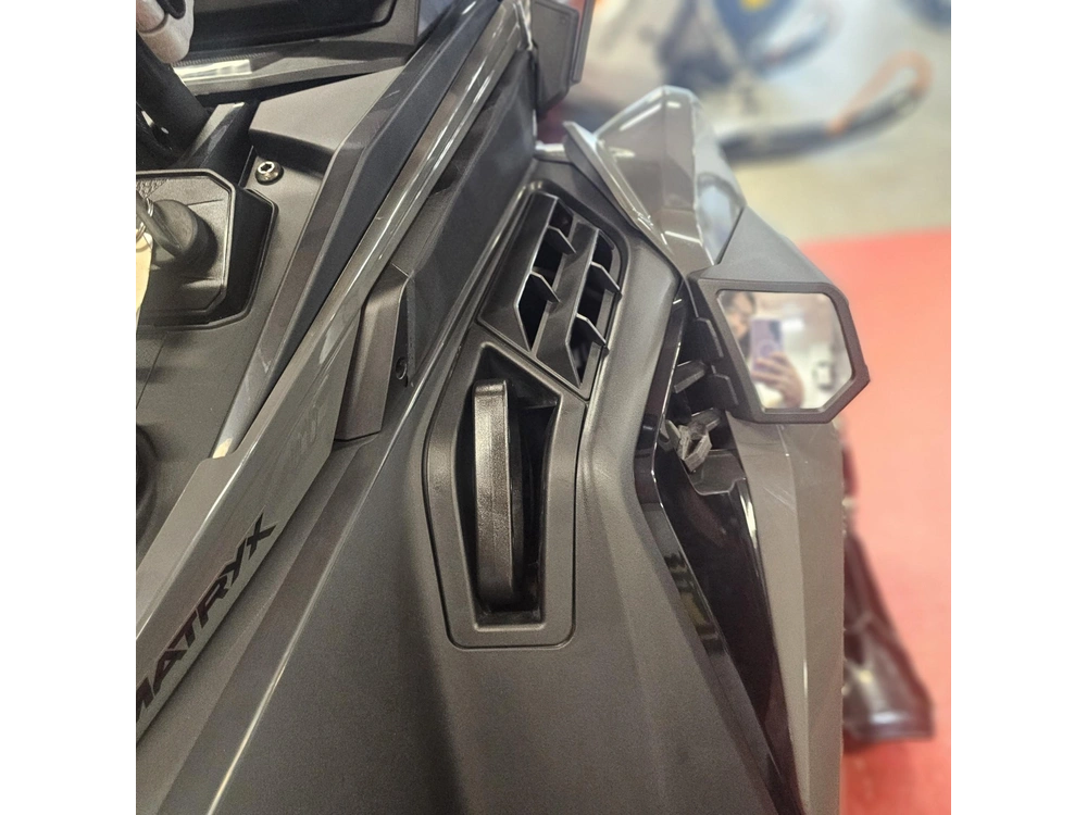 2025 Polaris 650 Switchback Assault 146 alt