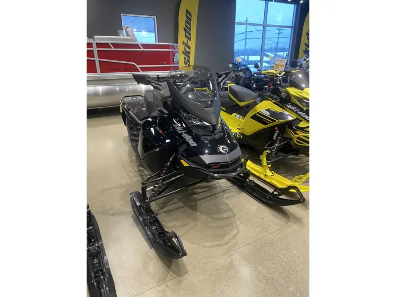 2022 Ski-Doo Renegade x 600r