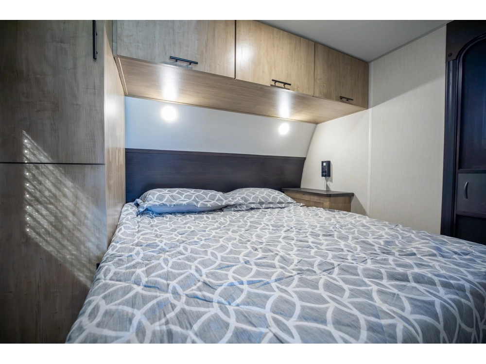 Cherokee 24rrt Grey Wolf Cargo 2026 alt