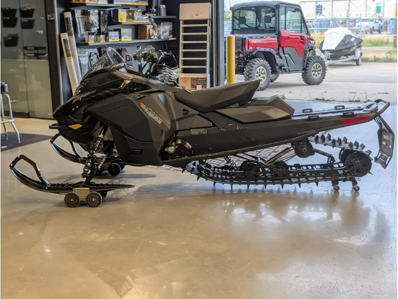 2026 Ski-Doo BACKCOUNTRY ADRENALINE (39") 600R E-TEC PowderMax 2.0" E.S.
