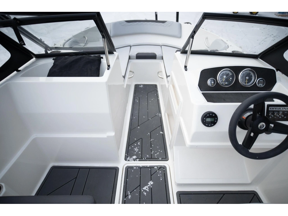 2023 Bayliner M19 alt