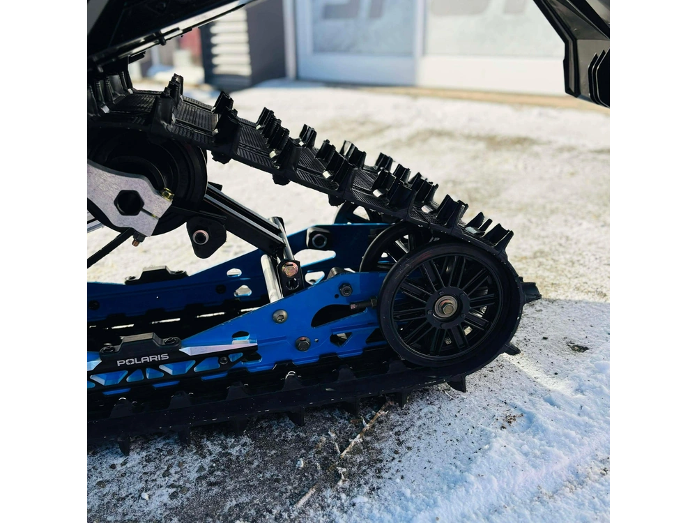 Polaris 850 Indy Vr1 137 S26tdv8rs 2026 alt