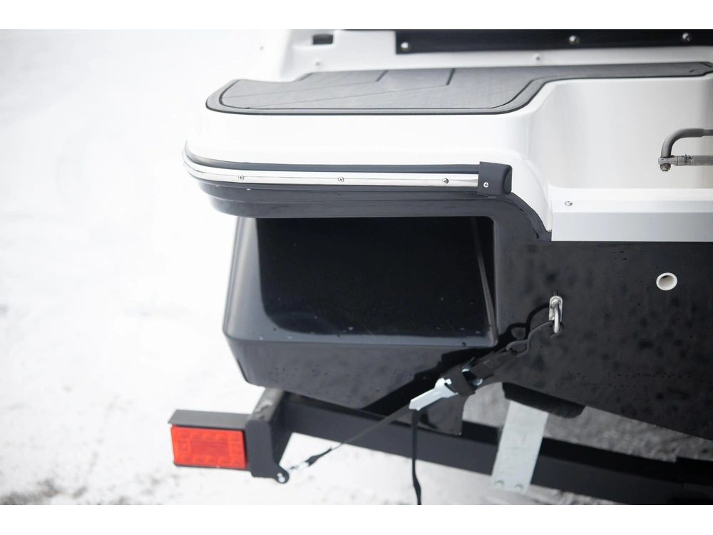 2023 Bayliner M19 alt