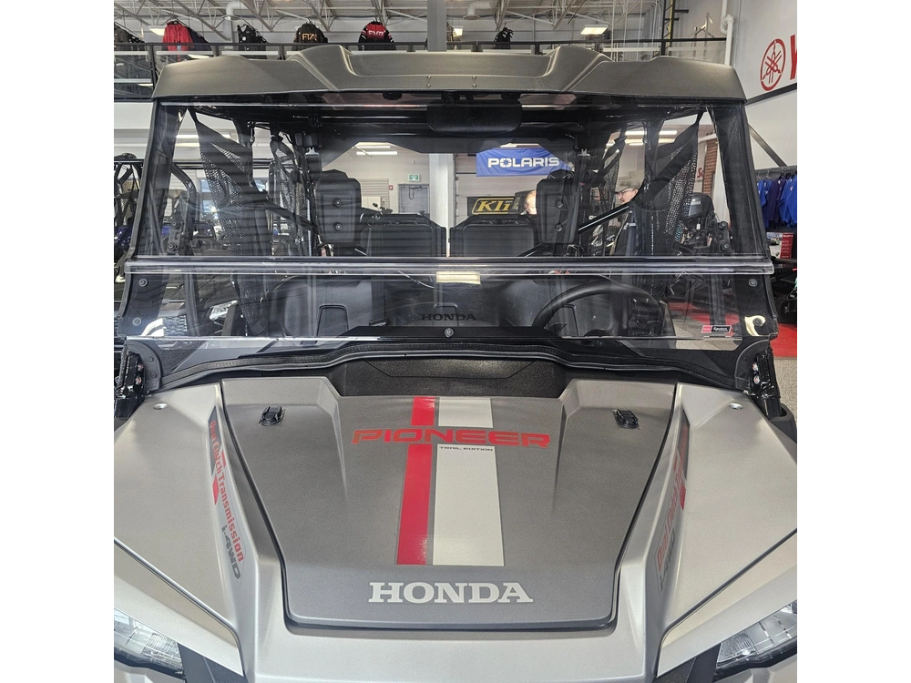2025 Honda Pioneer 1000-5 alt