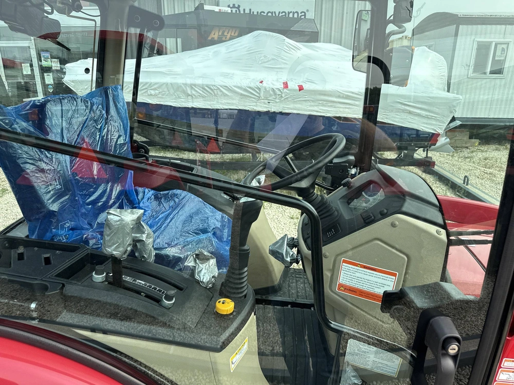 2025 Mahindra 2126 Hst 4chil alt