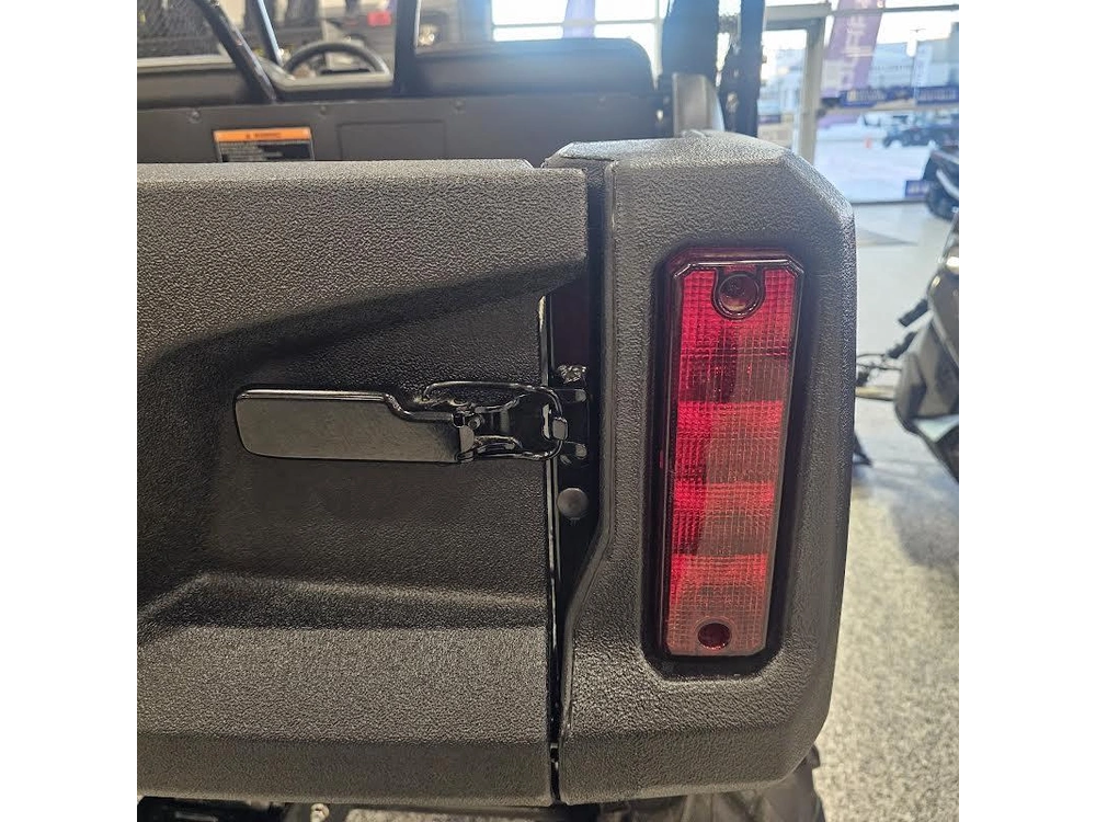 2025 Honda Pioneer 700 Deluxe alt