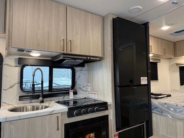 2027 East West By Forest River Entrada 2000ns