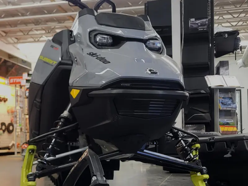 2026 Ski-Doo Summit Adrenaline w/ EDGE Pkg - 165"