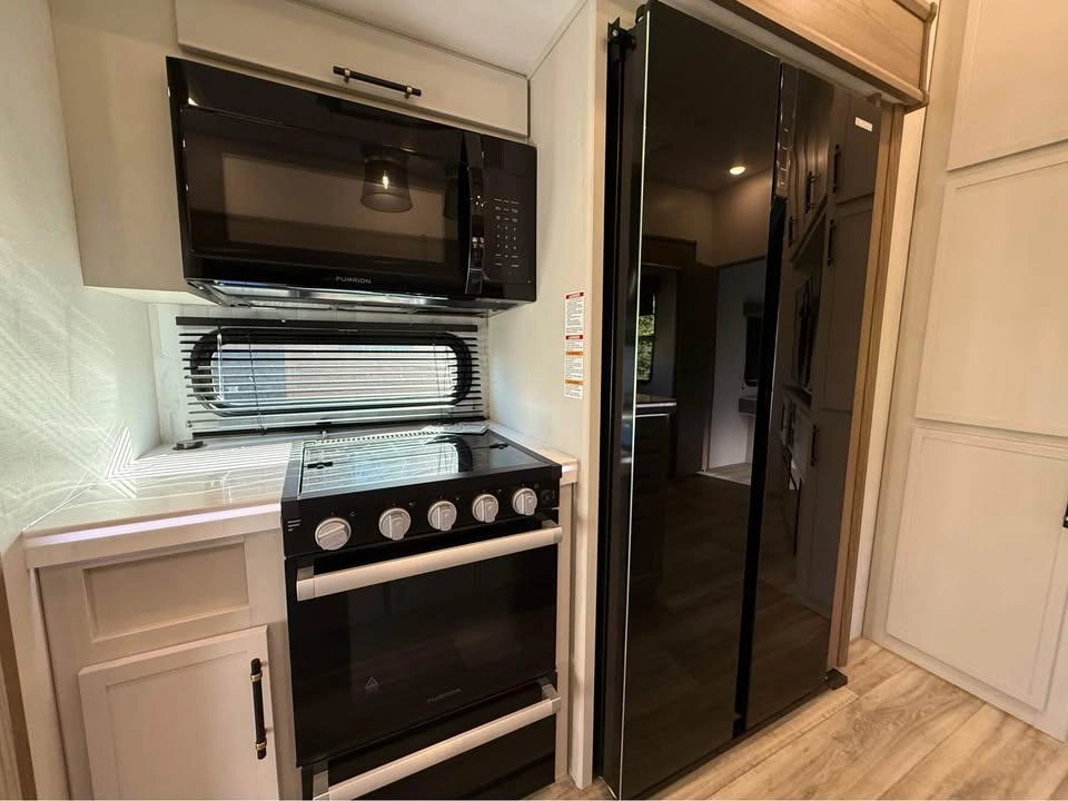 Astoria 3603lfp Platinum 2025 alt