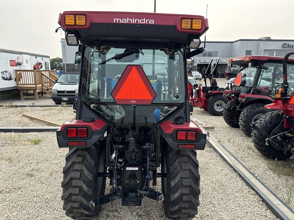 2025 Mahindra 2126 Hst 4chil alt