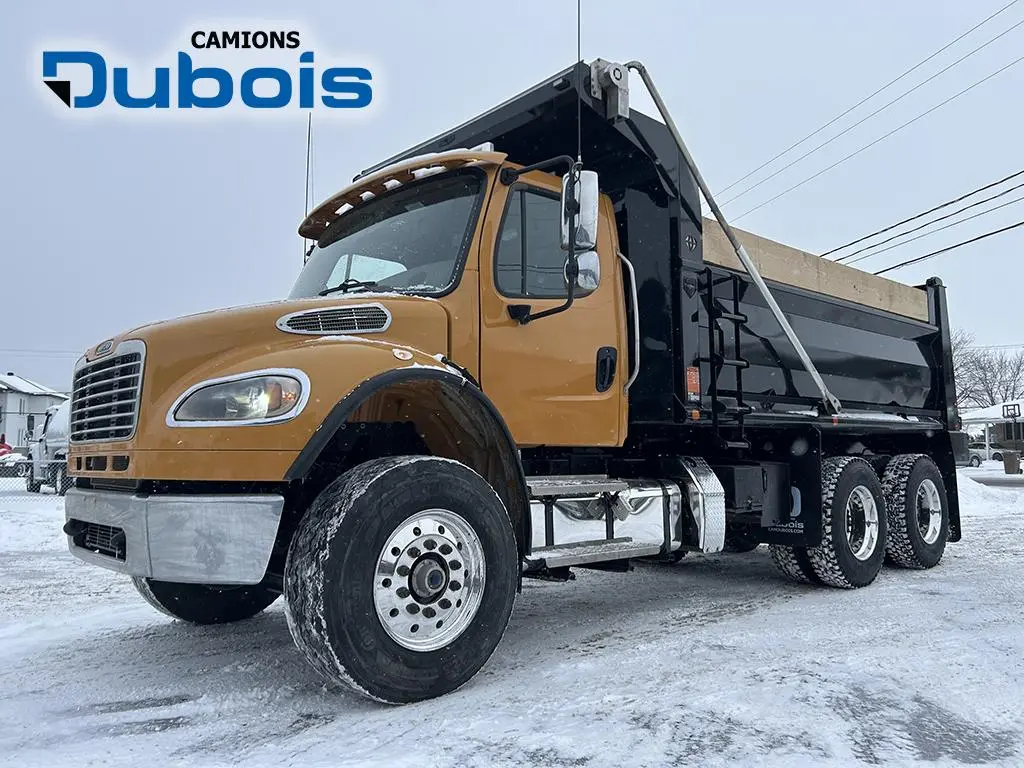 2022 Freightliner M2-106