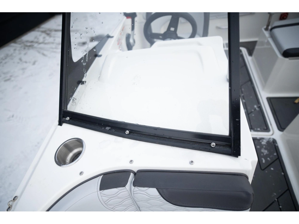 2023 Bayliner M19 alt