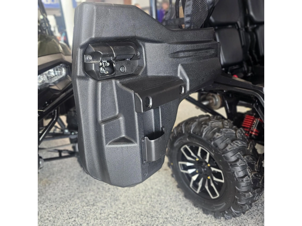 2025 Honda Pioneer 1000-5 alt
