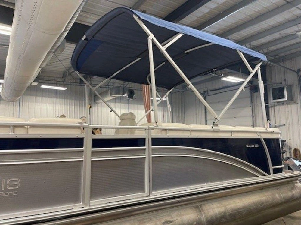 2014 Harris Sunliner 220 alt