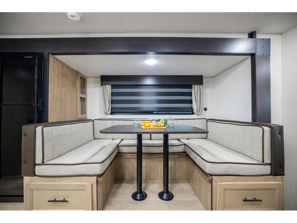 Cherokee 23ms Grey Wolf 2026 alt