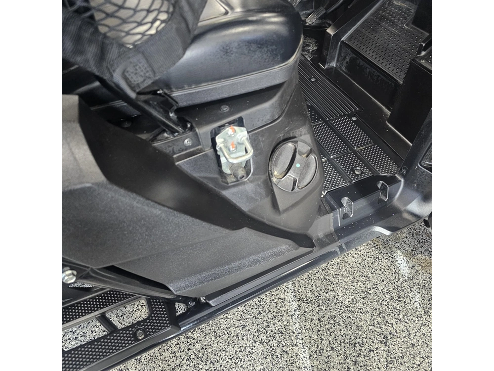 2025 Honda Pioneer 700-4 Utv alt