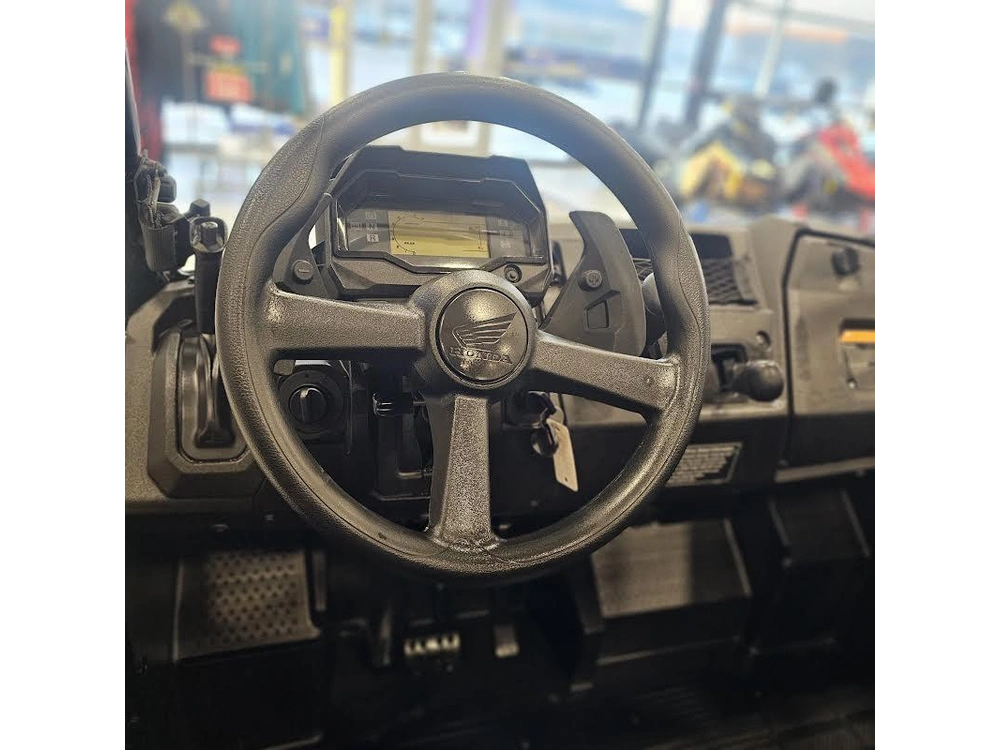 2025 Honda Pioneer 700 Deluxe alt