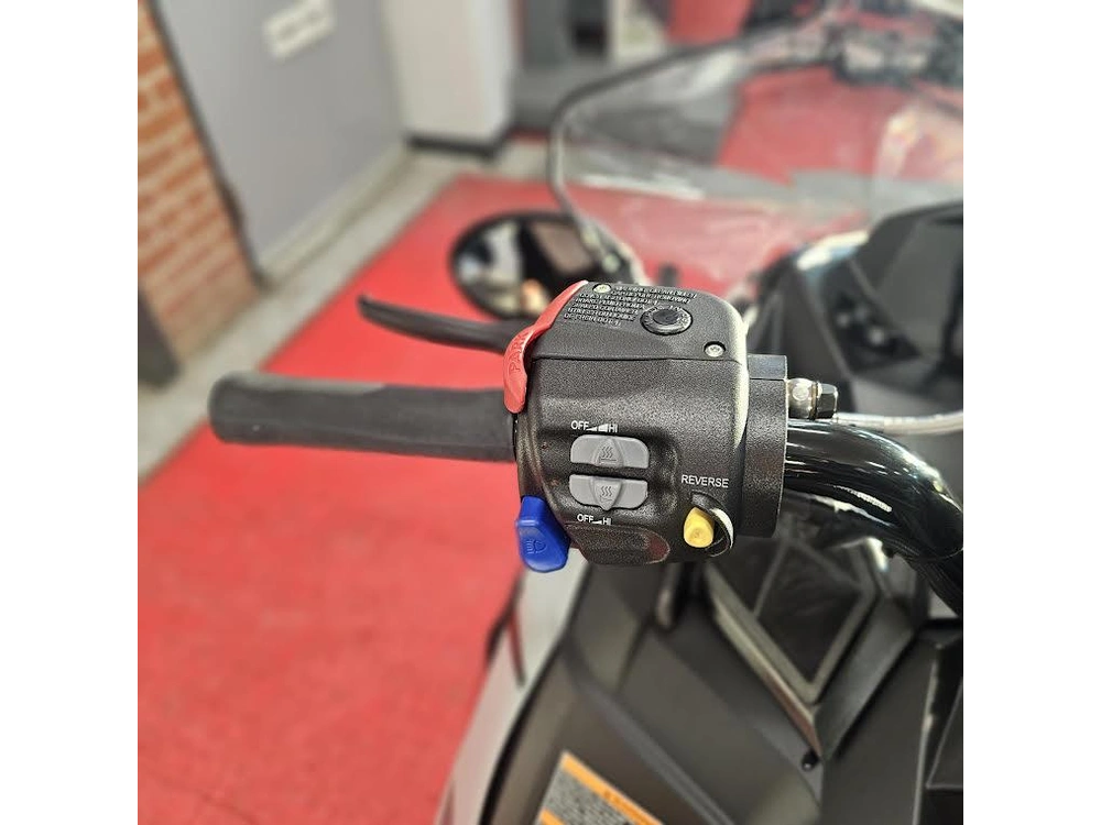 2025 Polaris 550 Voyageur Lxt 144 alt