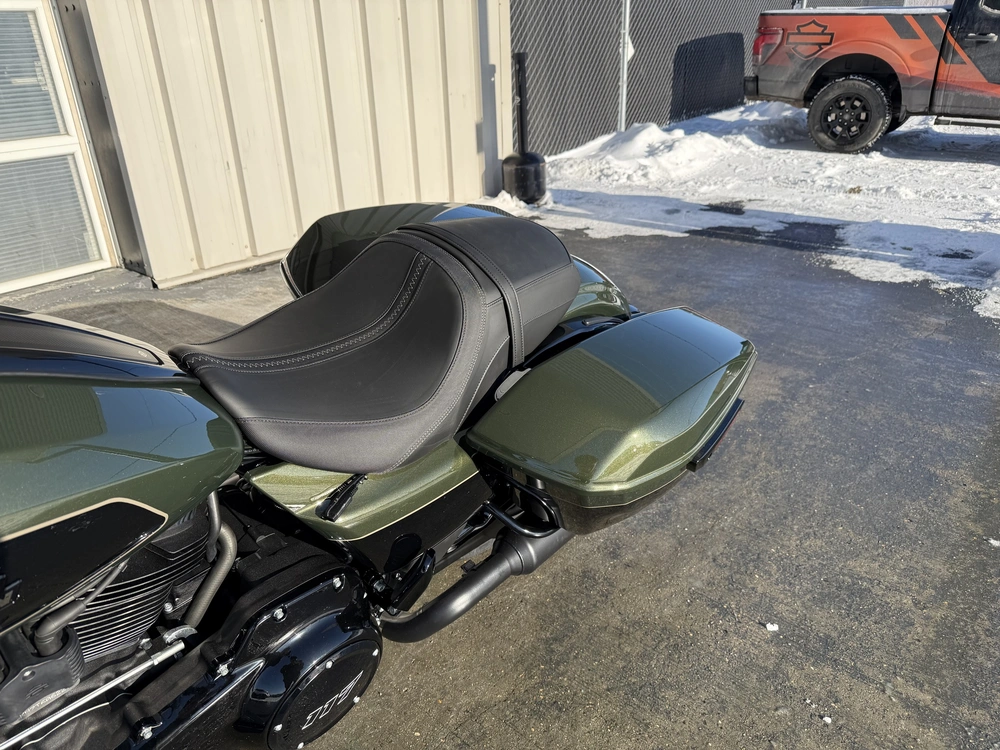 2026 Harley-davidson Road Glide alt