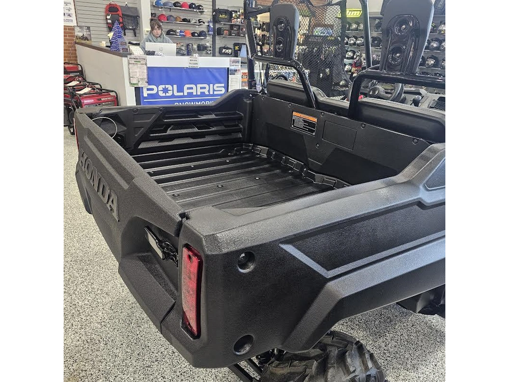 2025 Honda Pioneer 700 Deluxe alt