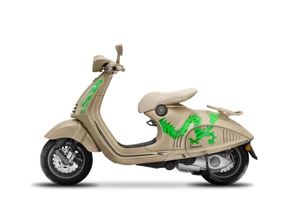 2024 Vespa 946 Dragon alt