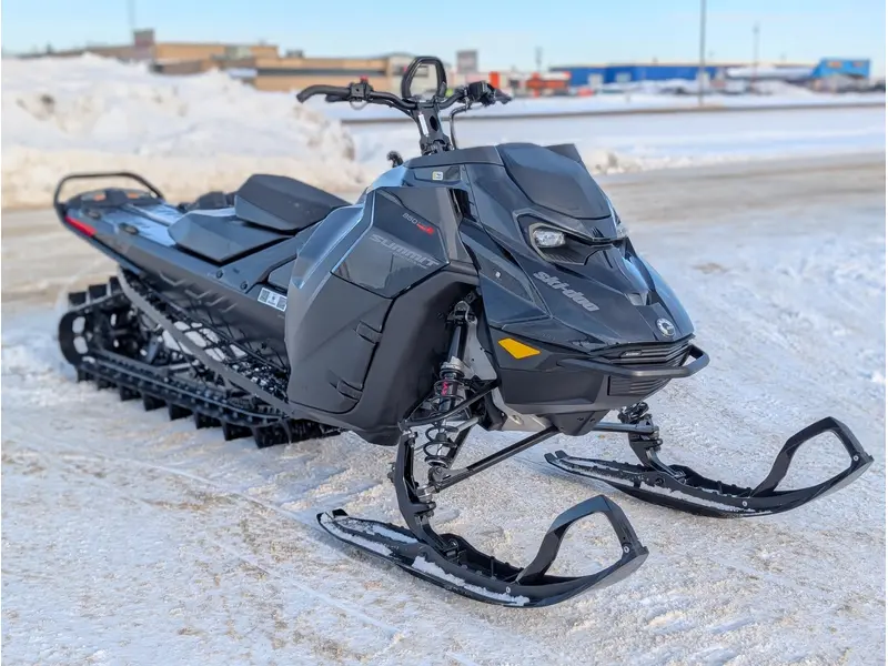 2026 Ski-Doo SUMMIT ADR w/ EDGE Pkg 154 850 E-TEC Turbo R PowderMax X-Light FlexEdge 3.0" SHOT