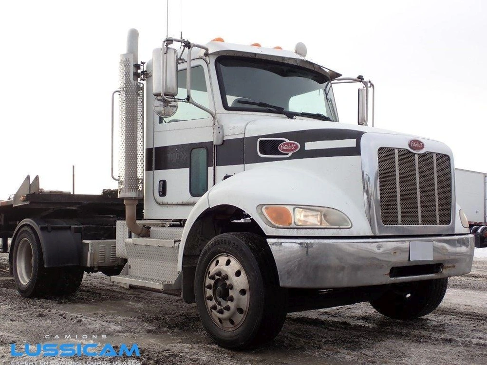 Peterbilt 348 2016